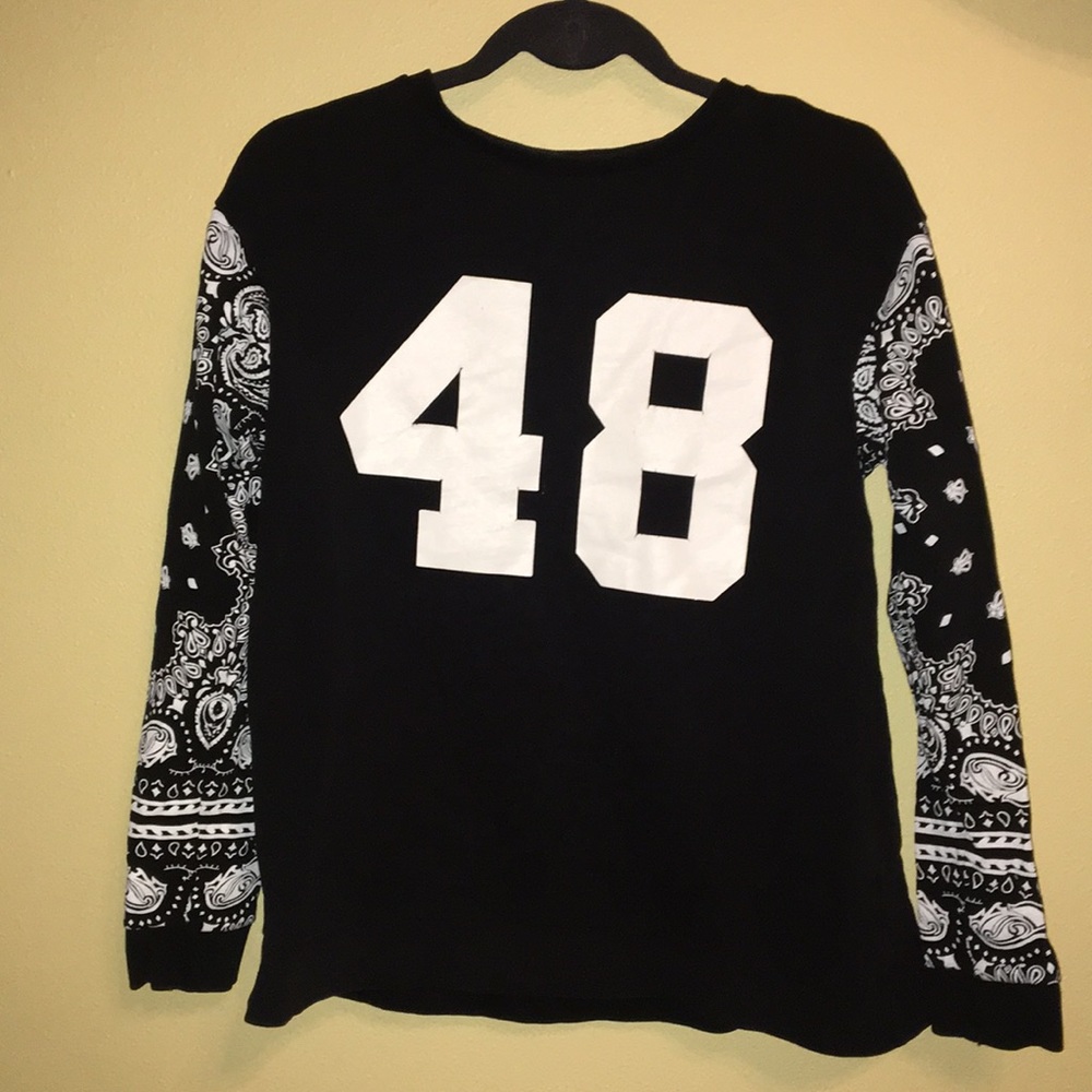 Long Sleeve Crewneck with pattern sleeves & number